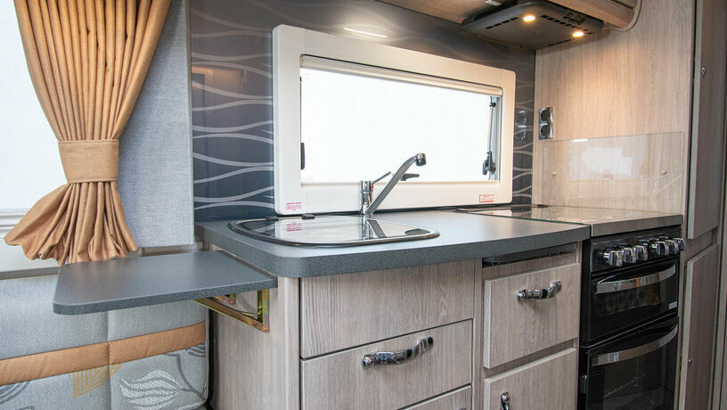 Malvern Kitchen with Worktop Extension