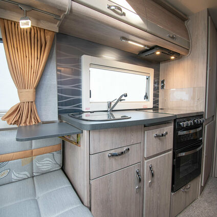 Malvern Kitchen with Worktop Extension