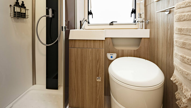 Benimar Mileo 286 bathroom