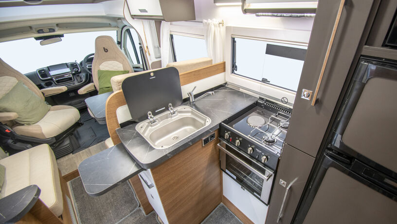 Mileo 243 Kitchen with Worktop Extension