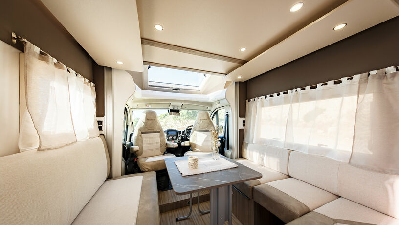 Benimar Mileo 286 back to front