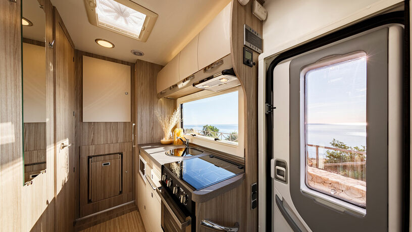 Benimar Mileo 286 kitchen3