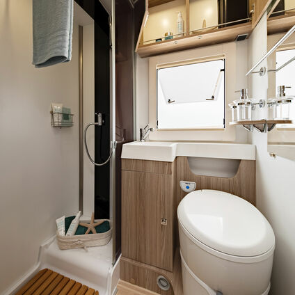Benimar Tessora 413 bathroom