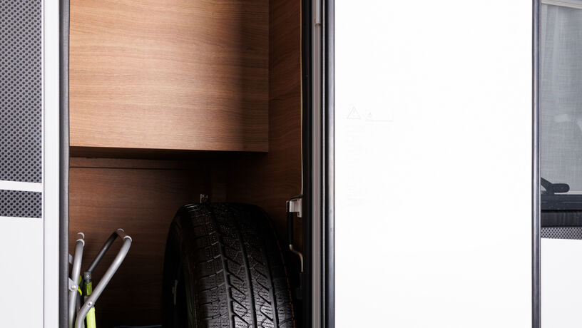 Tessoro 481 2025 exterior storage
