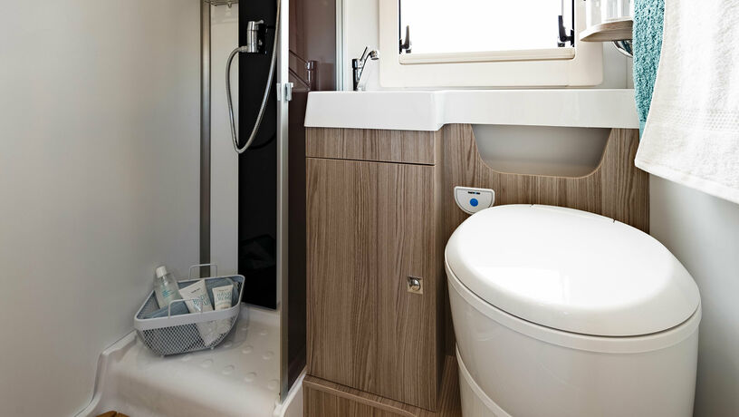 Benimar Tessoro 482 bathroom