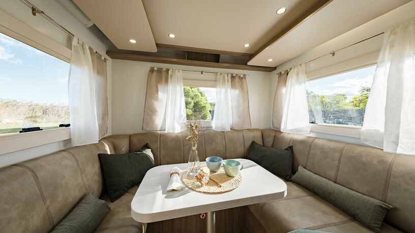 Benimar Tessoro 482 front to back