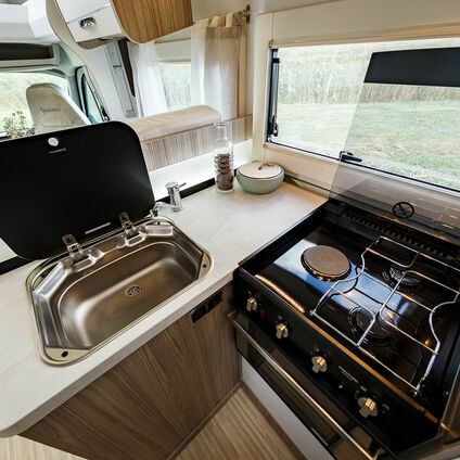 Benimar Tessoro 482 kitchen