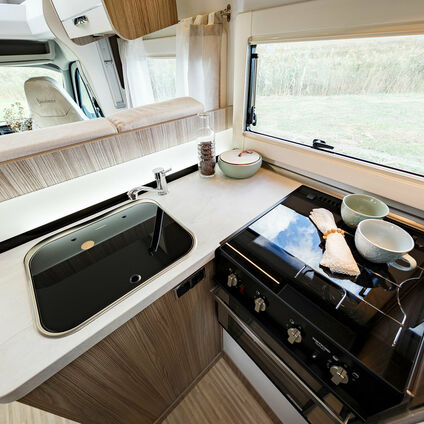 Benimar Tessoro 482 kitchen2