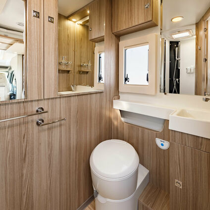 Benimar Tessoro 483 bathroom2