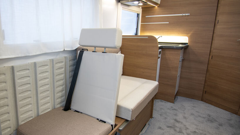 Tessoro 487 Extra Travelling Seat Make Up
