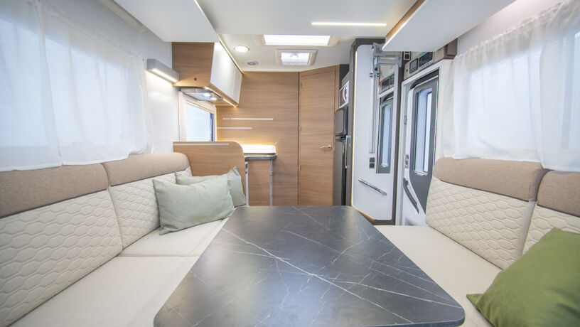 Tessoro 487 Front to Back Dining Table