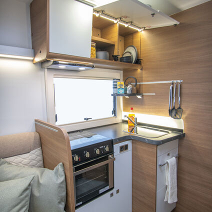 Tessoro 487 Kitchen Storage