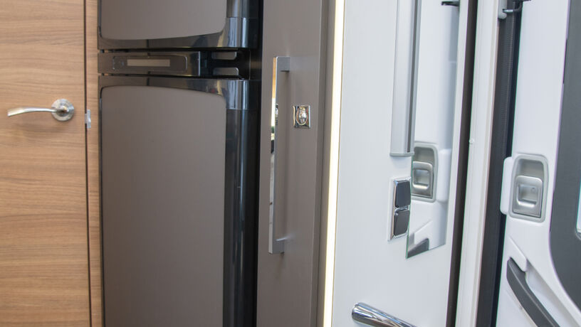 Tessoro 487 Fridge