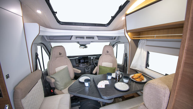 Tessoro 861 2025 Dining Area