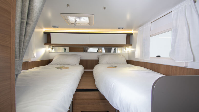 Tessoro 861 2025 Fixed Single Beds