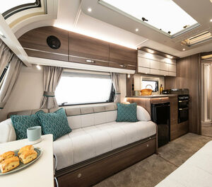 Elddis Affinity 520 living2