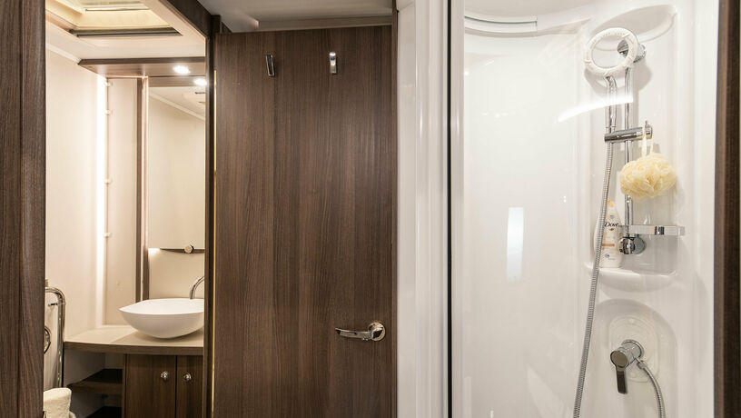 Elddis Affinity 550 bathroom