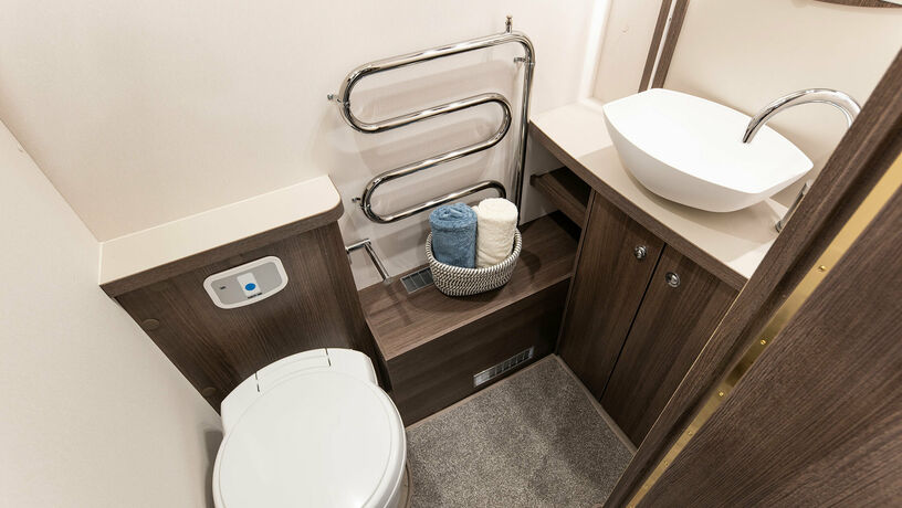 Elddis Affinity 550 bathroom2