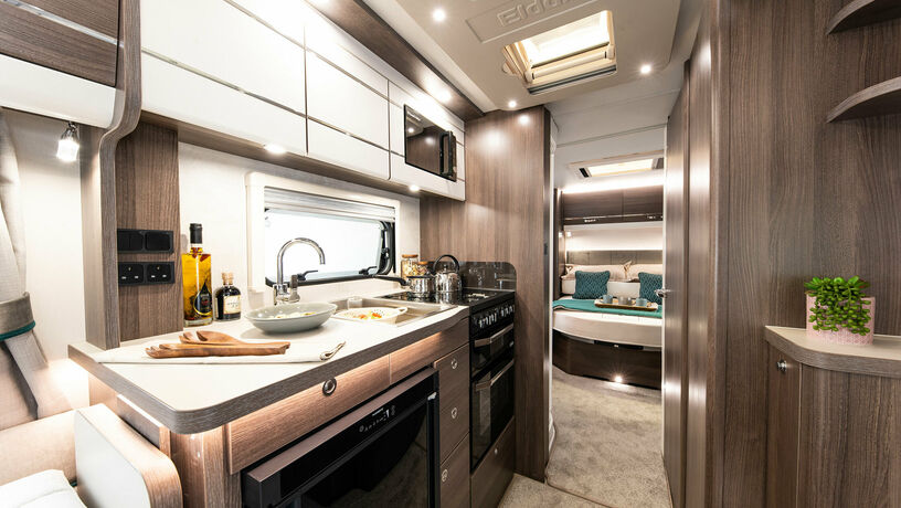 Elddis Affinity 550 kitchen3