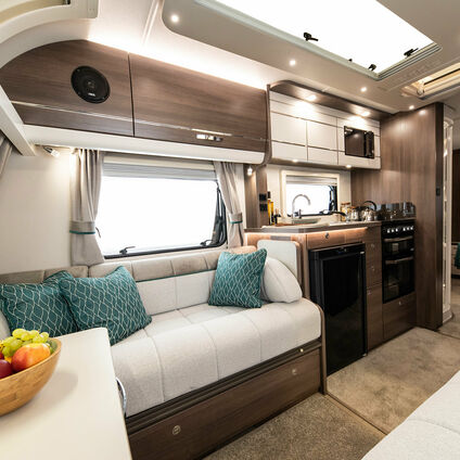 Elddis Affinity 550 living