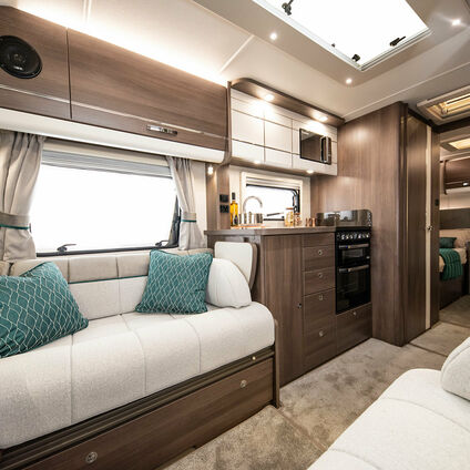 Elddis Affinity 574