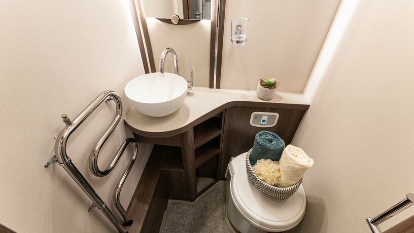 Elddis Affinity 574 bathroom2