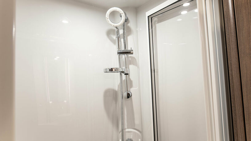 Elddis Affinity 574 shower