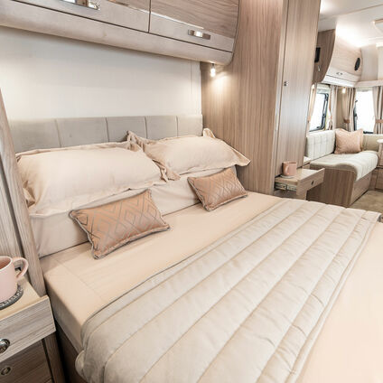 Elddis Avante 554 bed6