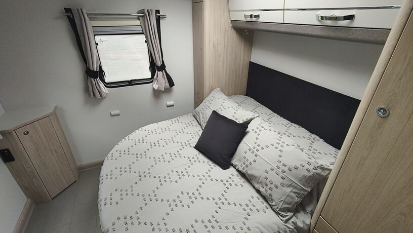 Avante Apex 860 2026 bedroom