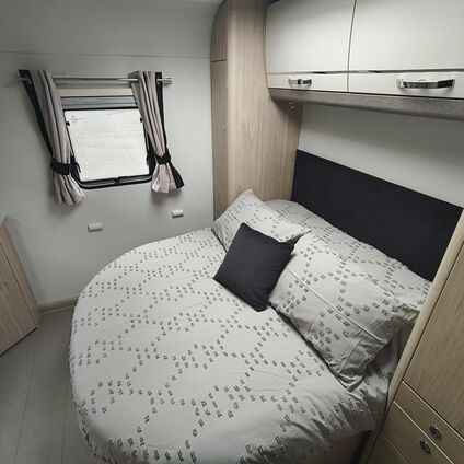 Avante Apex 860 2026 bedroom