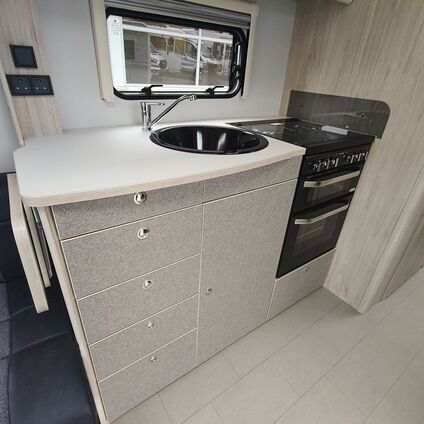 Avante Apex 860 2026 kitchen 2