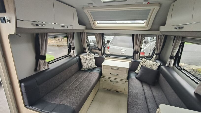 Avante Apex 860 2026 lounge 2