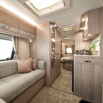 Elddis Avante 454 fronttoback