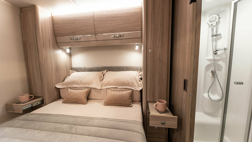 Elddis Avante 860 bed