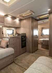 Elddis Avante 860 portrait