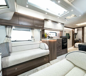 Elddis Buccanner Cruiser lounge