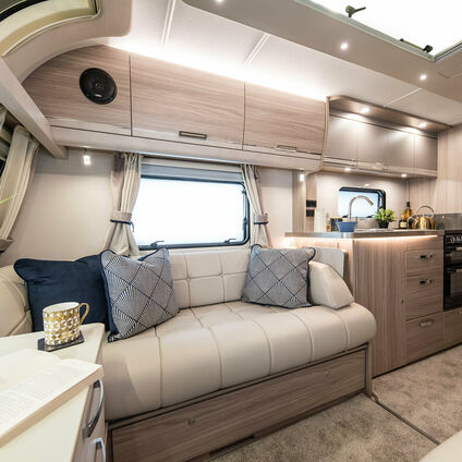 Elddis Crusader Zephyr living