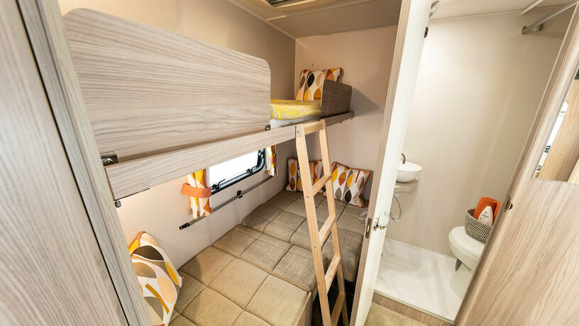 Elddis Xplore 304 bunk beds