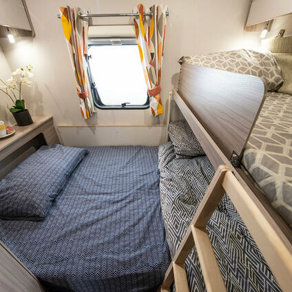 Elddis Xplore 585 bedroom