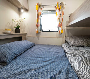 Elddis Xplore 585 bedroom2