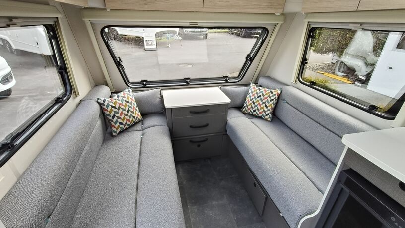 2025 10 10 09 48 29 2025 10 10 XC QUAD lounge