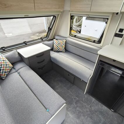 2025 10 10 09 48 37 2025 10 10 XC QUAD lounge