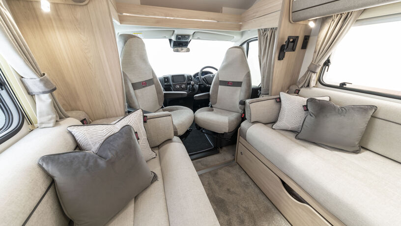 Autoquest 150 2025 lounge and cab