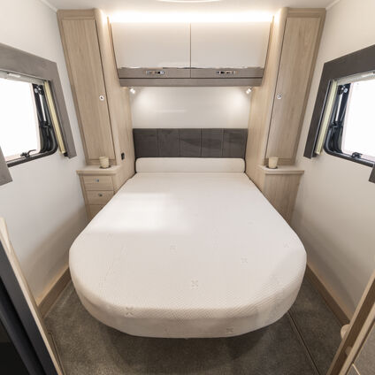 Autoquest 150 2025 island bed
