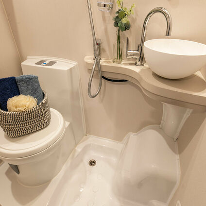 Elddis Autoquest 150 bathroom3