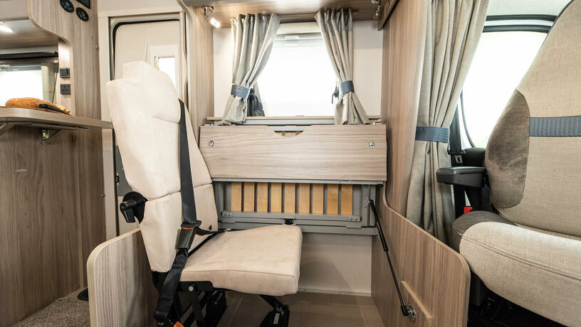 Elddis Autoquest 150 seats