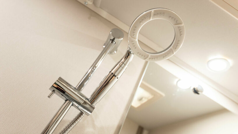 Elddis Autoquest 150 shower