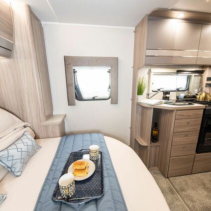 Elddis Autoquest 150 kitchen bed
