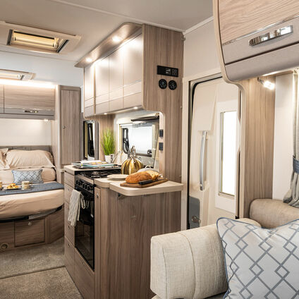 Elddis Autoquest 150 kitchen bed 2