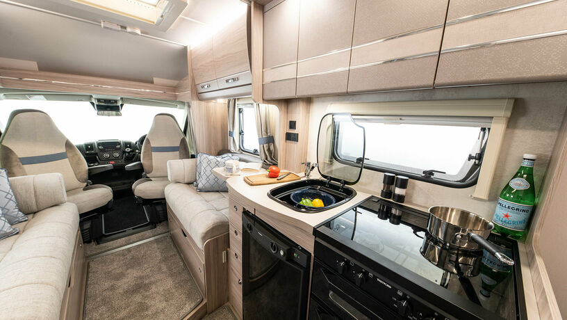 Elddis Autoquest 185 kitchen living